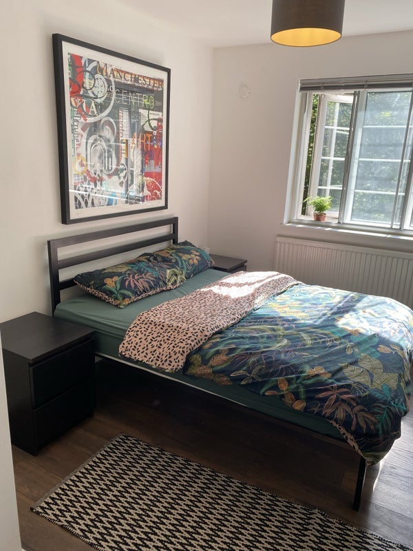 Room Bevill Square in Salford