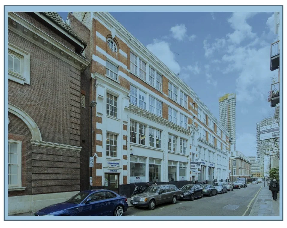 Flat Norman Street in Greater London