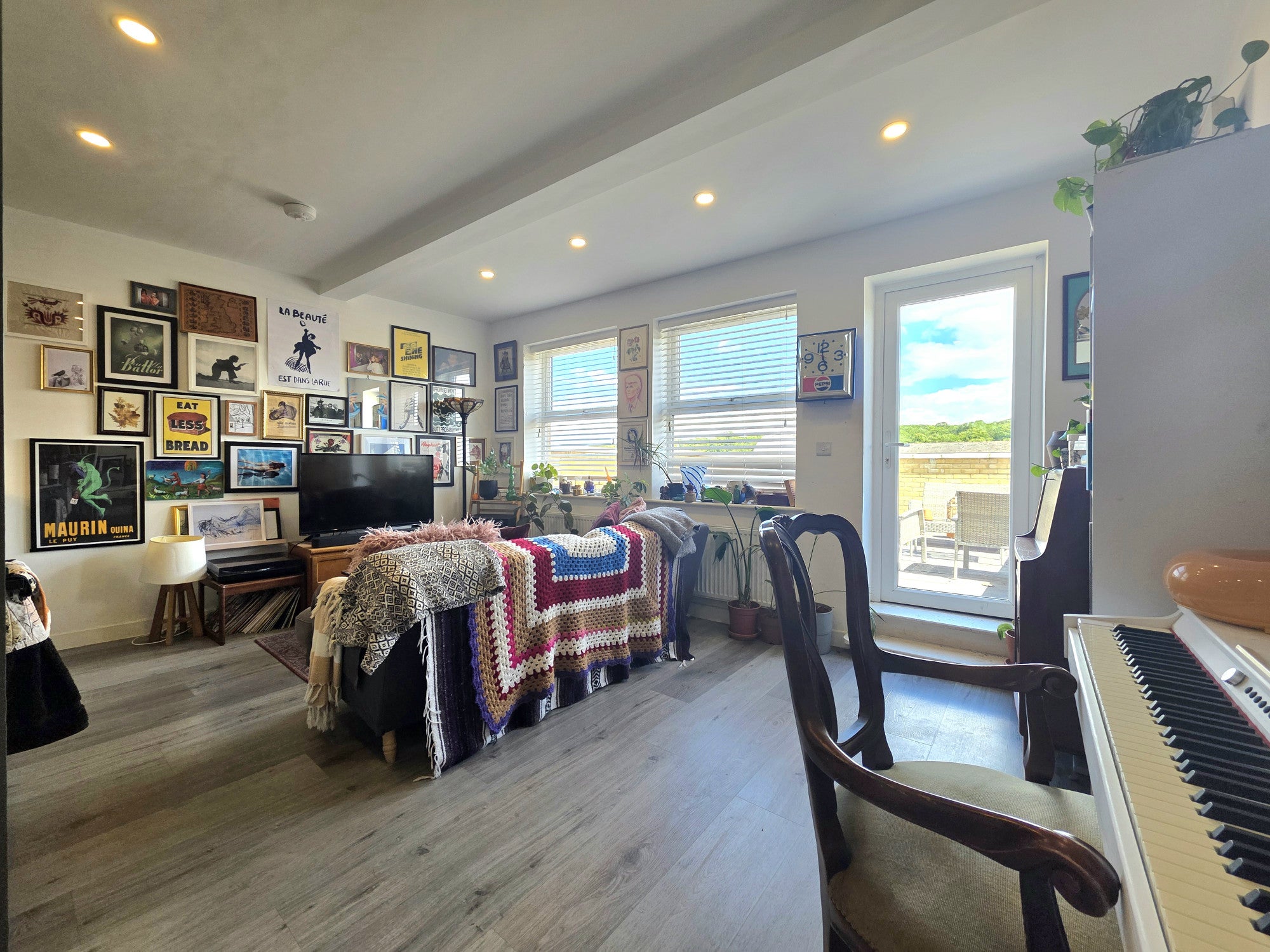 Flat Cheam Street in Greater London