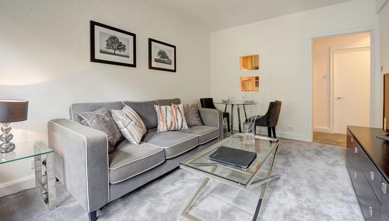 Flat Fulham Road in Greater London