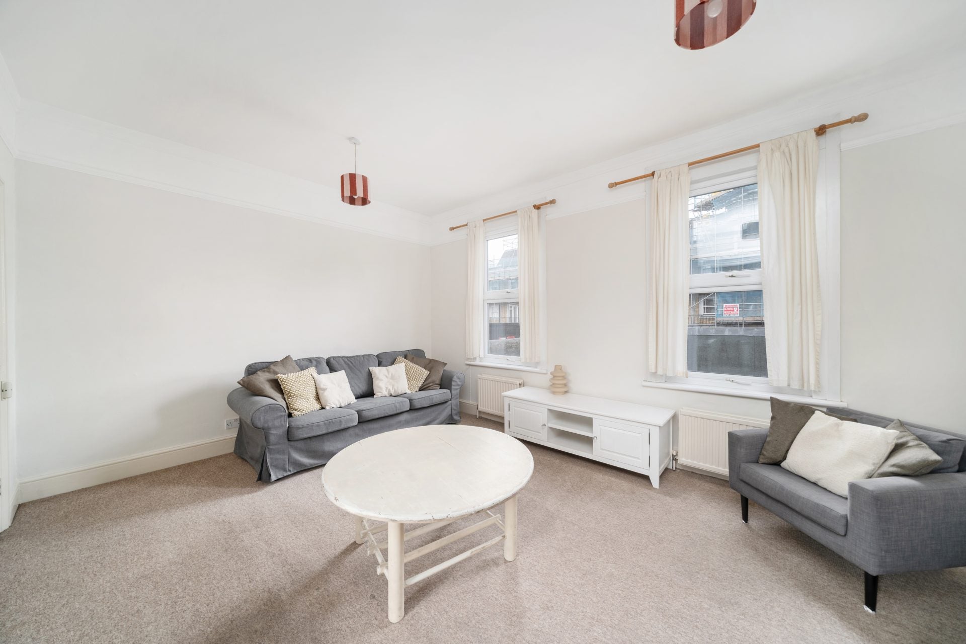 Flat Lavender Hill in Greater London