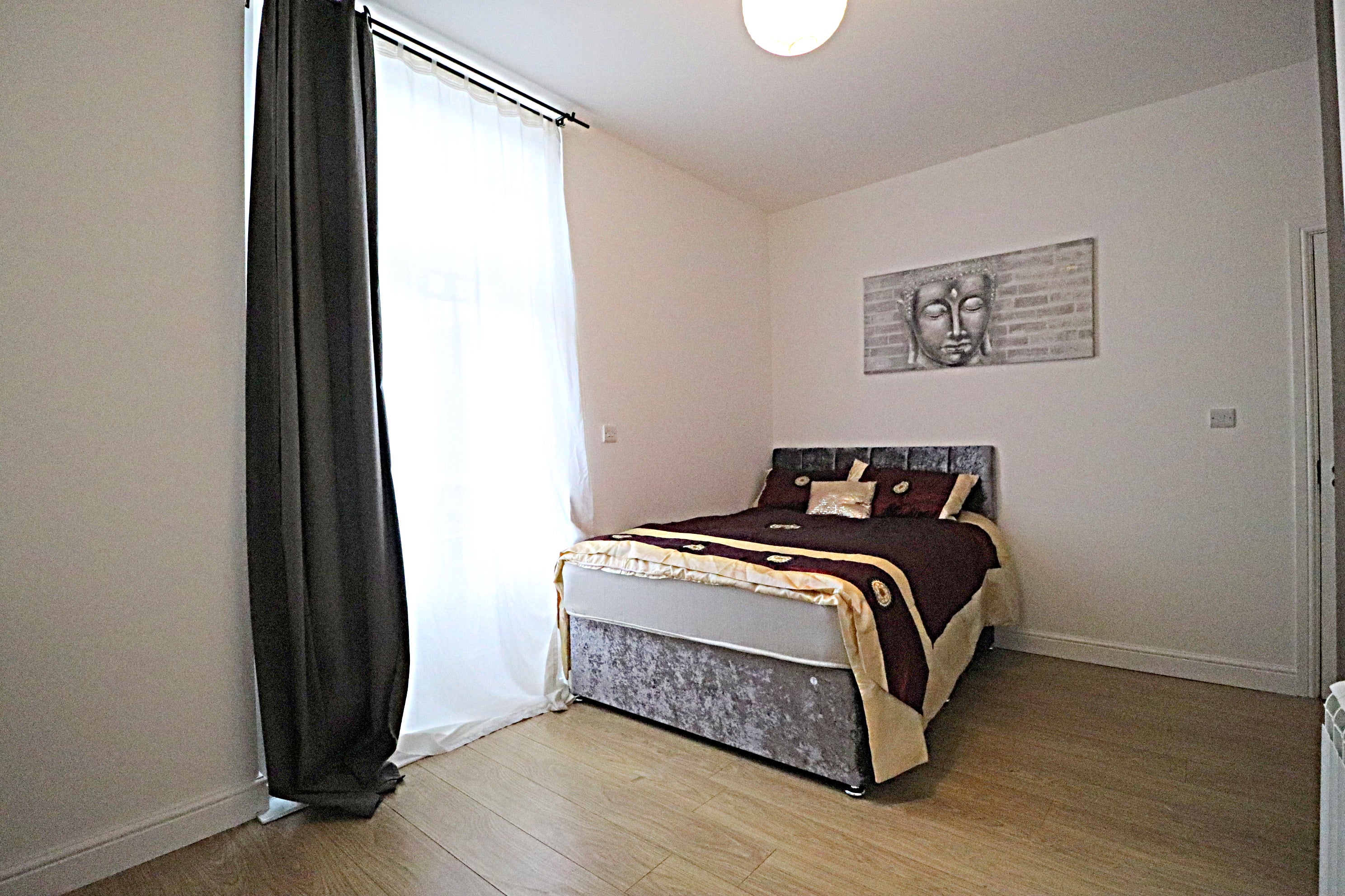 Room Goldington Road in Bedford