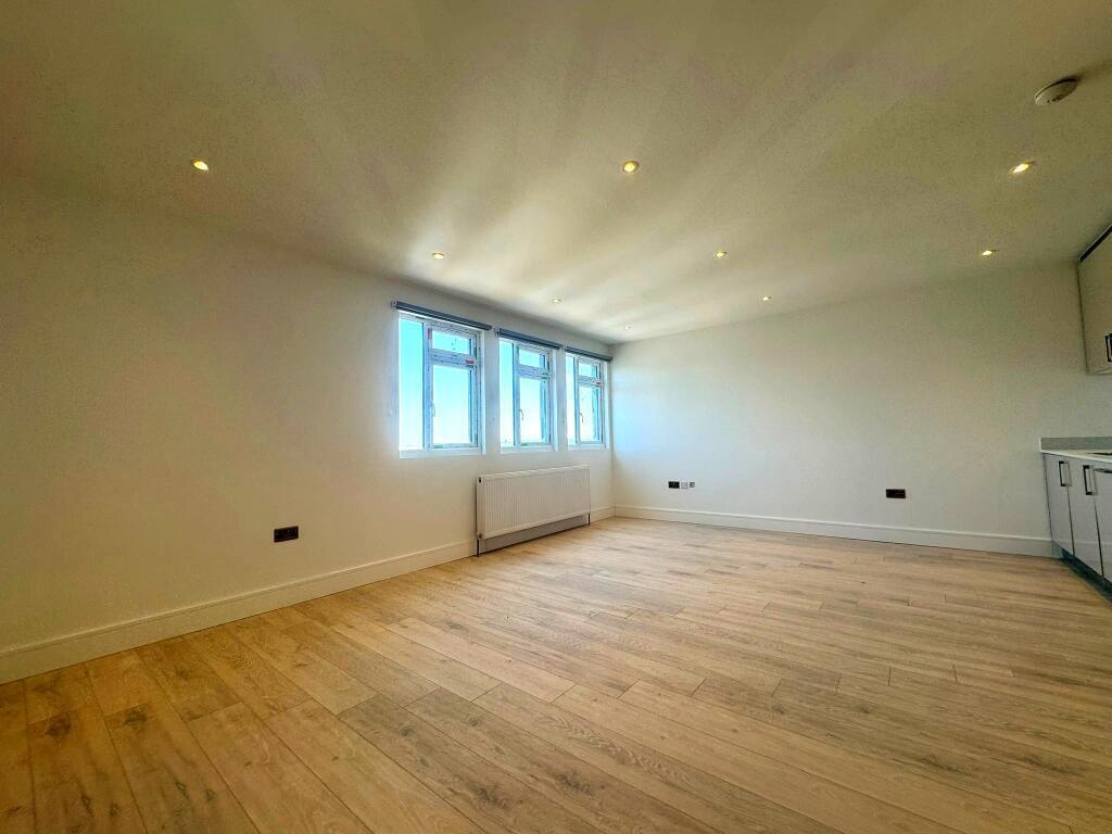 Flat London Road in Swanley