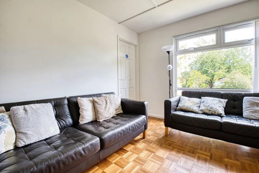 Room Somner Close in Canterbury