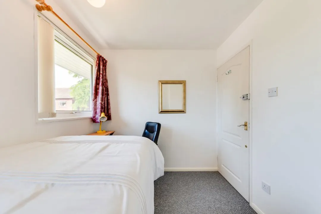 Room Somner Close in Canterbury