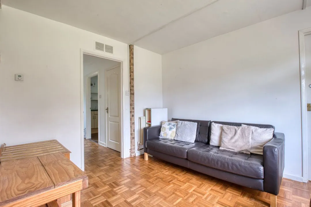 Room Somner Close in Canterbury