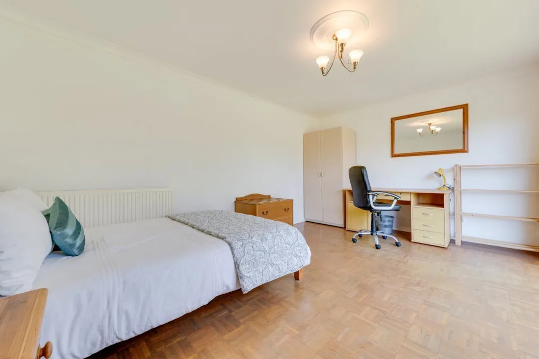 House Somner Close in Canterbury