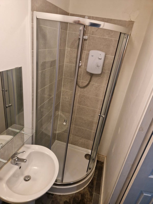 Room Granite Street in Oldham