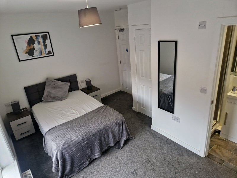 Room Granite Street in Oldham