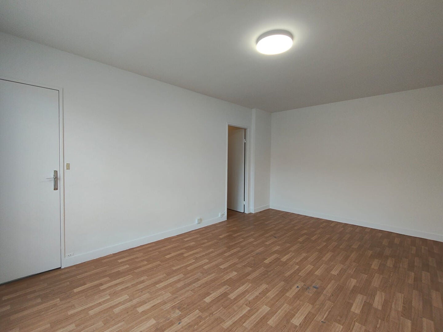 Flat Avenue du Maréchal Foch in Argenteuil