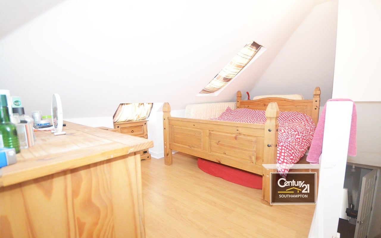 Room Swift Gardens in Southampton