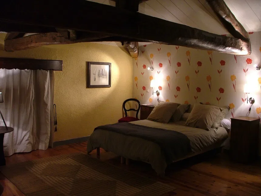 Chambre D 16 à Saint-Ilpize