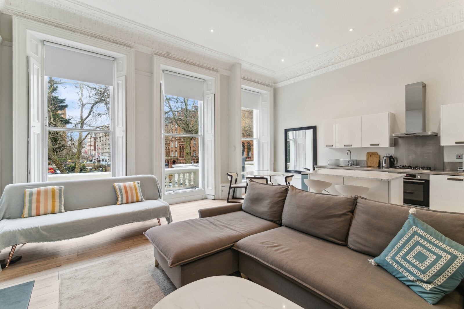 Flat Ashburn Gardens in Greater London