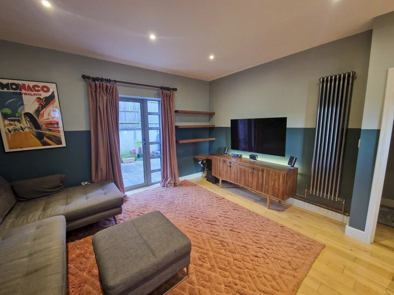 Flat Gloucester Road in Bristol