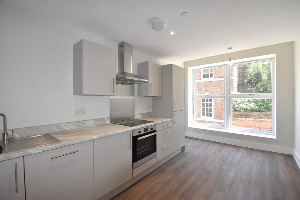 Flat Sovereign Way in Kingston Upon Hull