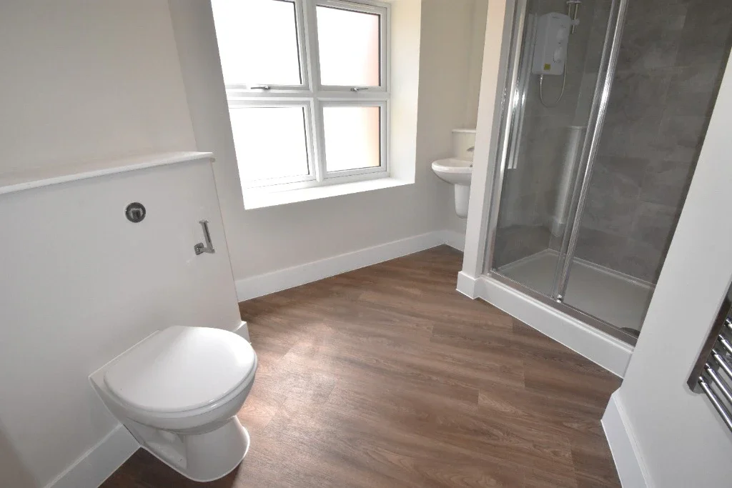 Flat Sovereign Way in Kingston Upon Hull