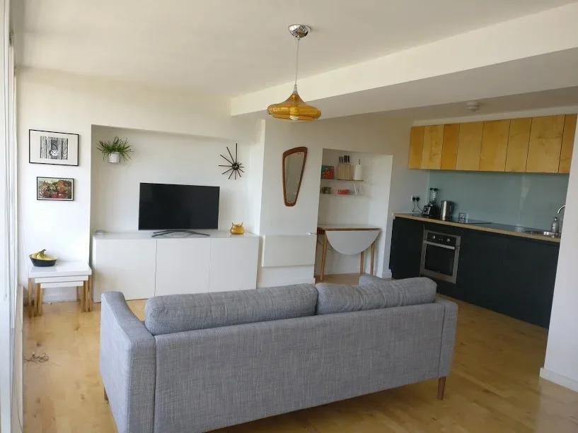 Flat Saxton Lane in Leeds