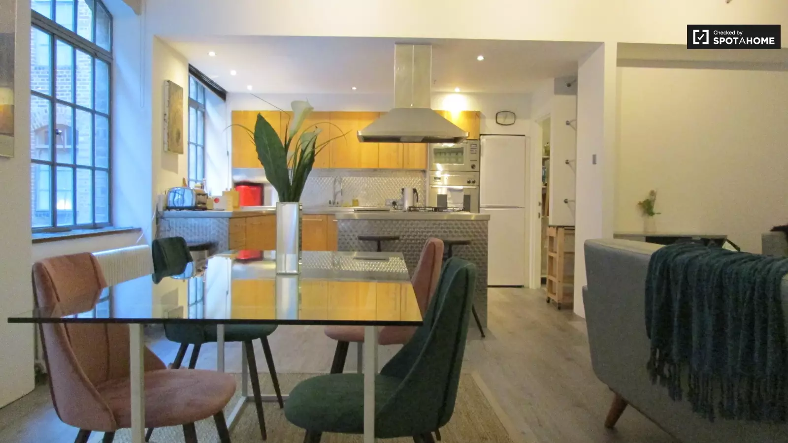 Flat Dean Street in City of Westminster