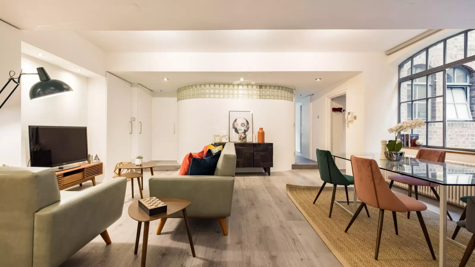 Flat Dean Street in City of Westminster
