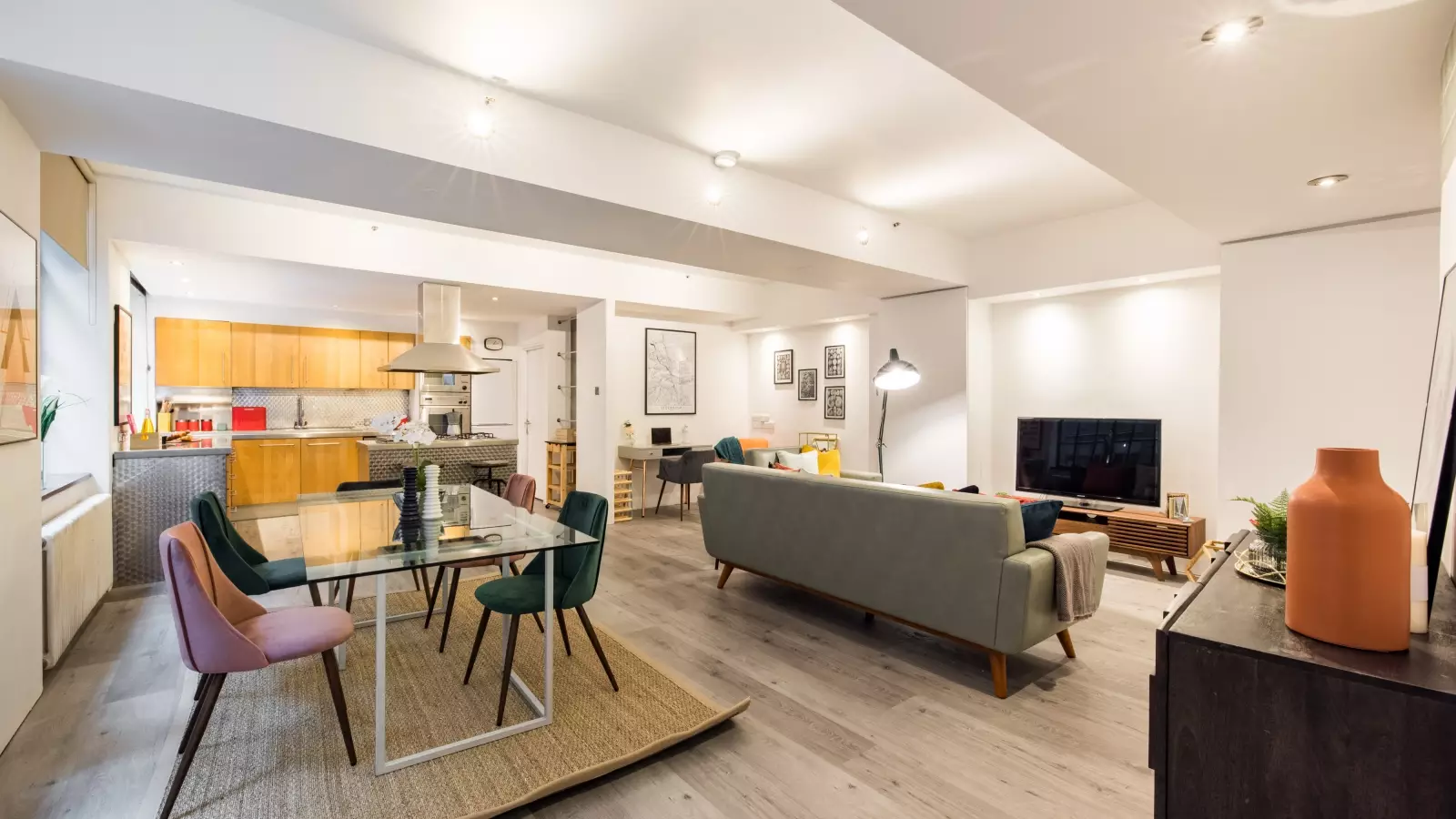 Flat Dean Street in City of Westminster