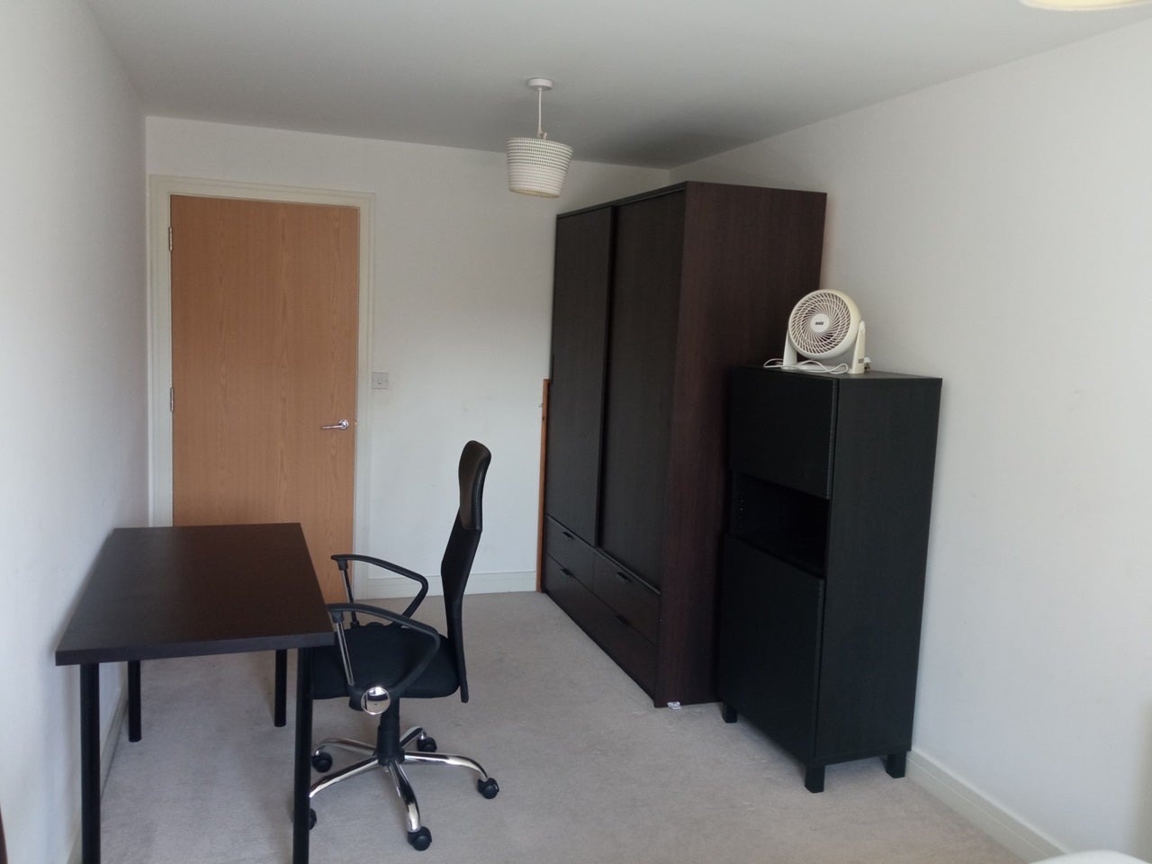 Room Ewell Road in Greater London