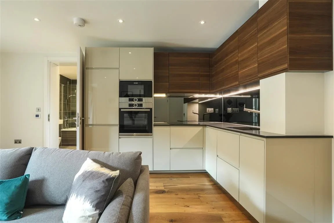 Flat Copperworks Wharf in Greater London