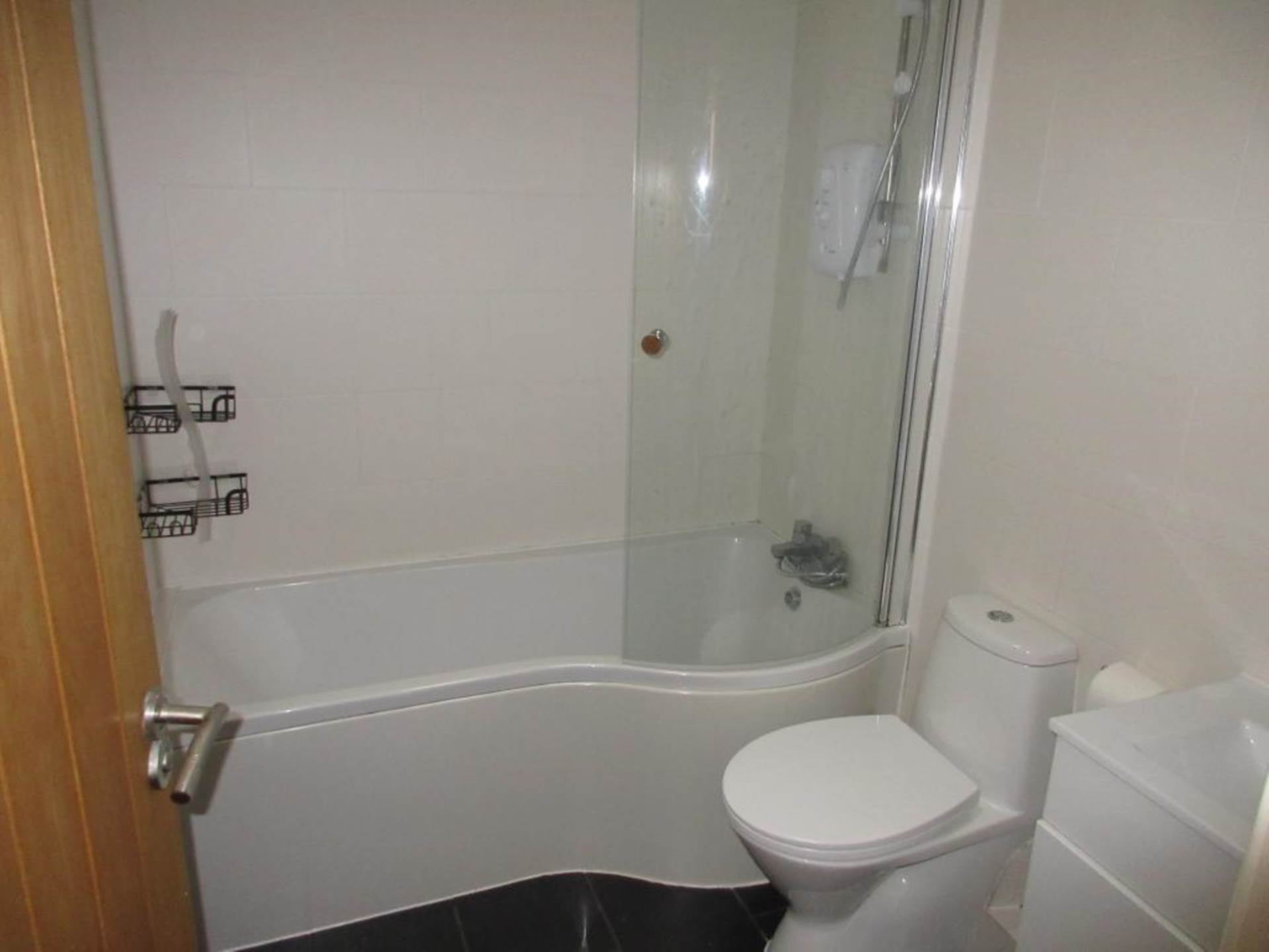 Flat Gainsborough Drive in Southend-on-Sea