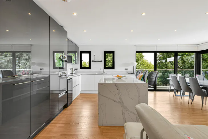 Flat Stanhope Road in Greater London