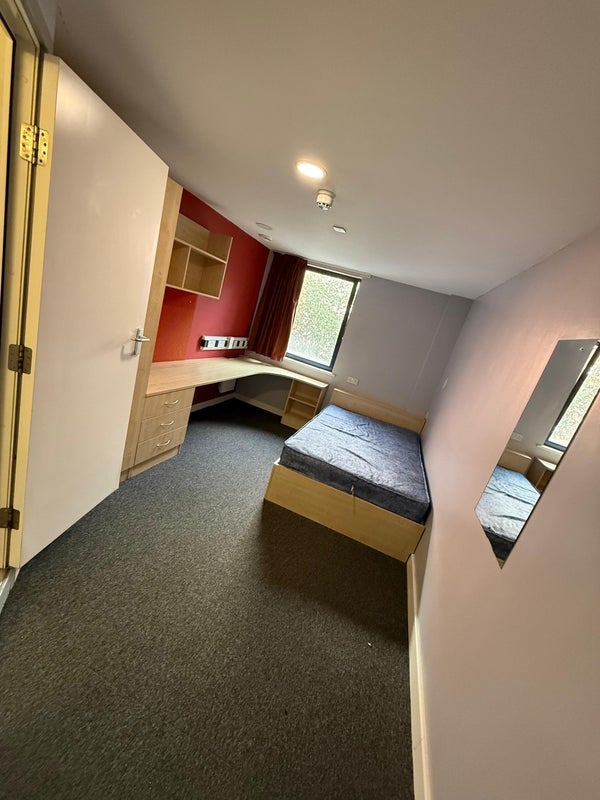 Room Hoyle Street in Sheffield