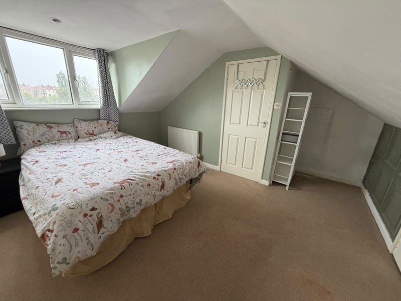 Room Clay Bottom in Bristol