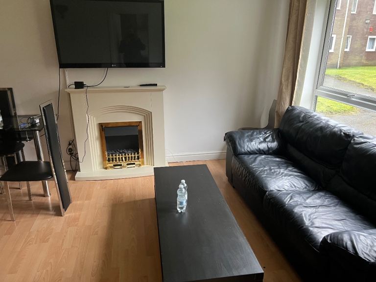 Flat Demesne Road in Manchester