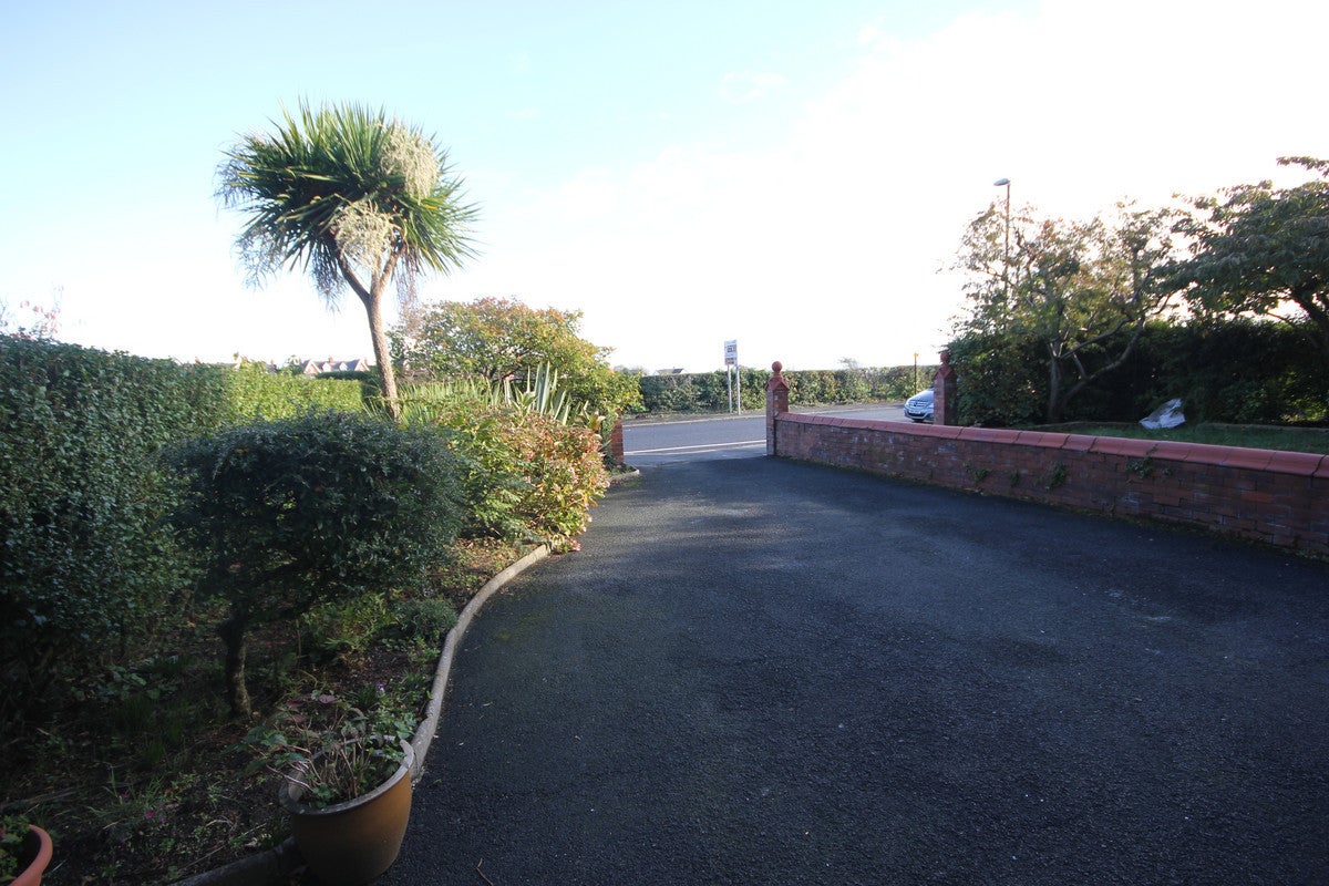 Flat Fairlawn Road in Borough of Fylde