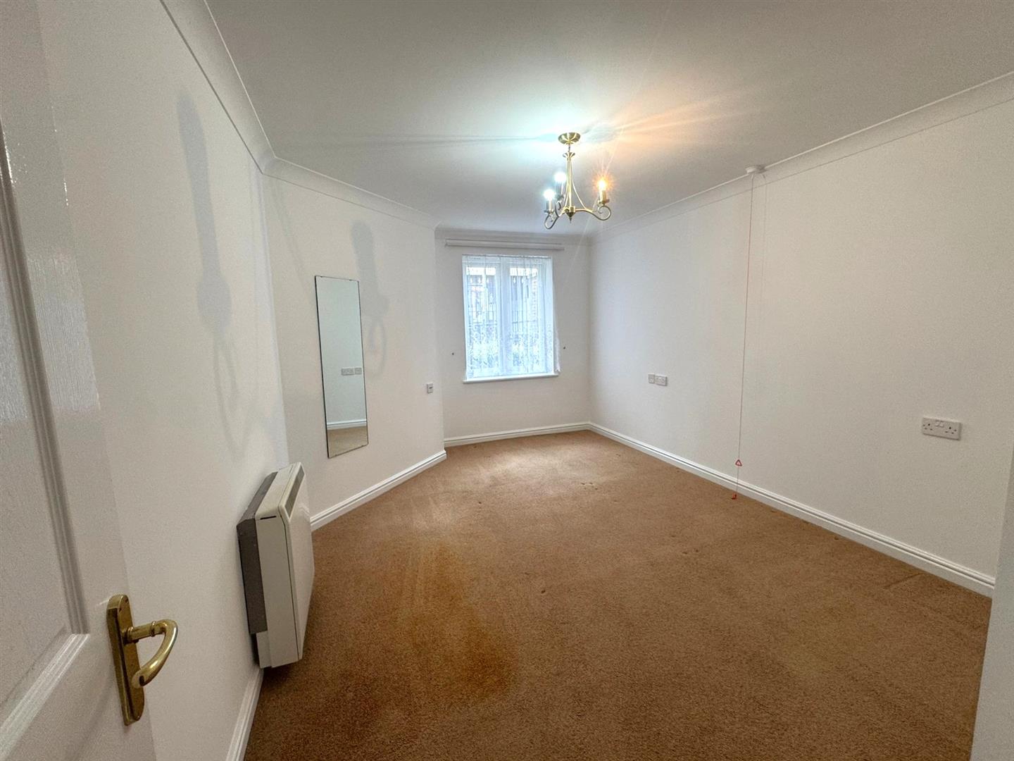 Flat Windsor Way in Rushmoor