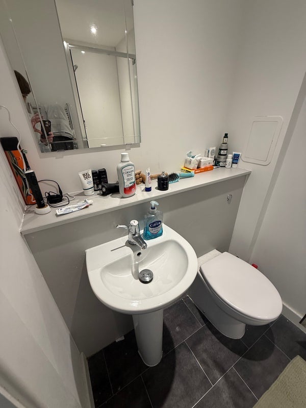 Room Aldine Court in Sheffield