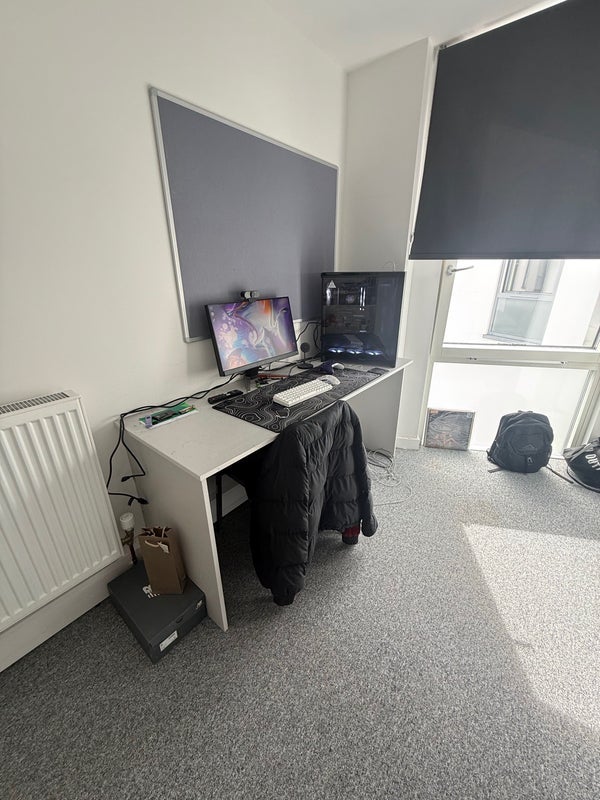 Room Aldine Court in Sheffield