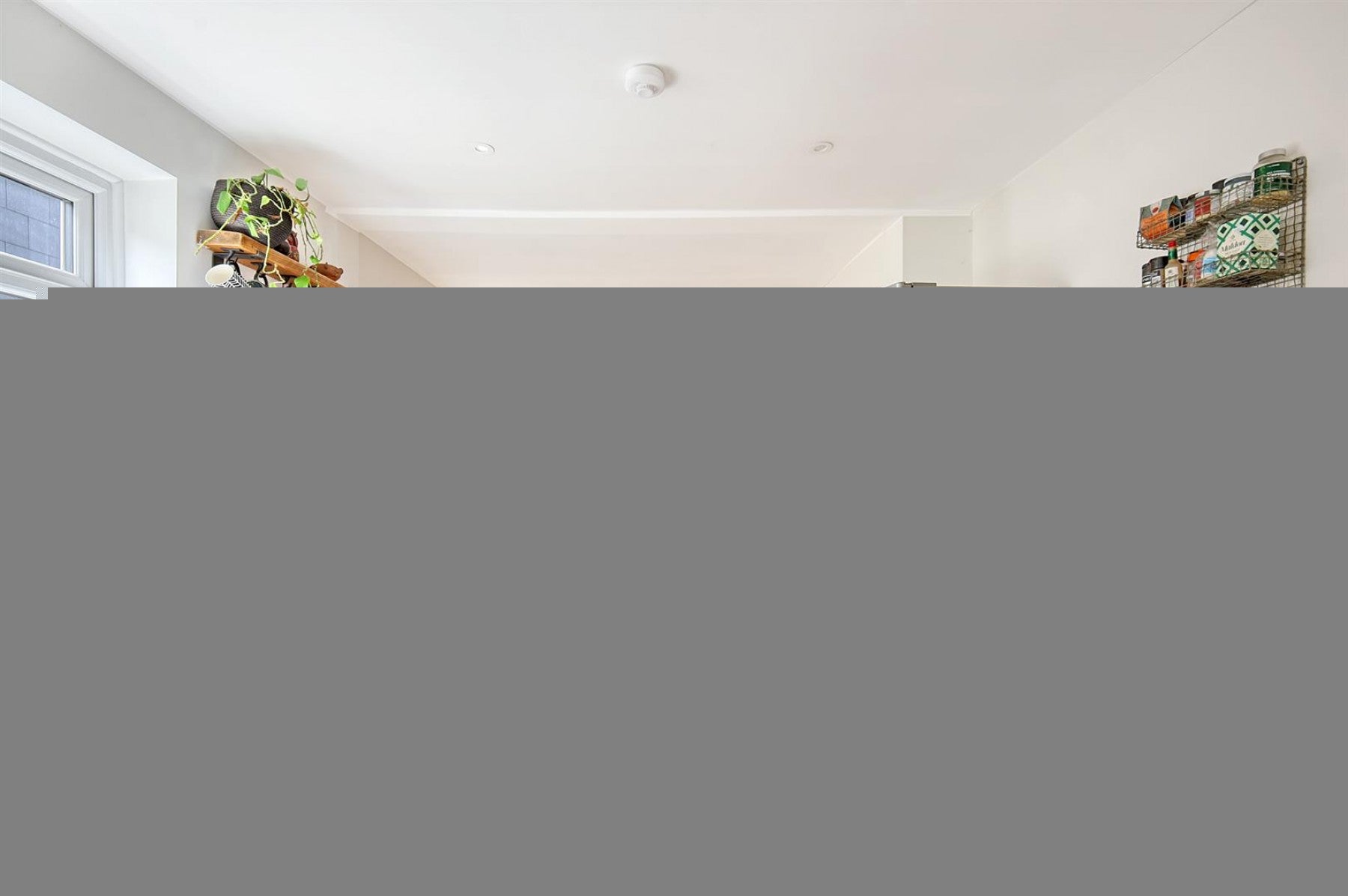 Flat Conewood Street in Greater London
