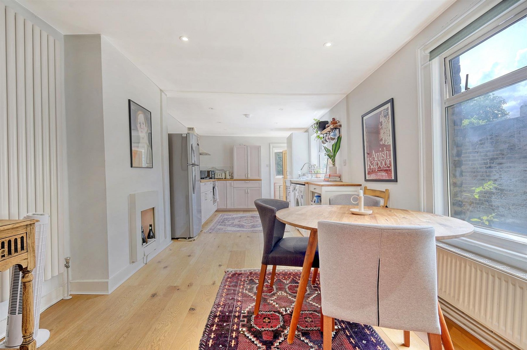 Flat Conewood Street in Greater London