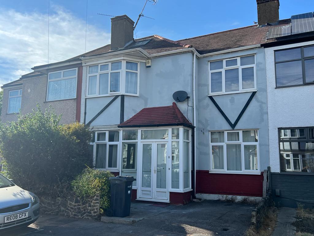 House Aintree Crescent in Greater London