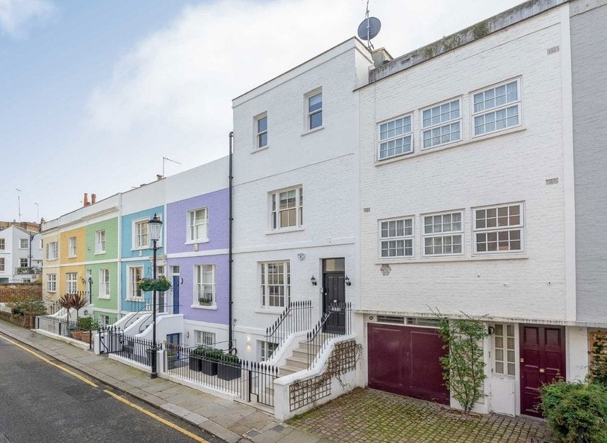 Flat Redfield Lane in Greater London