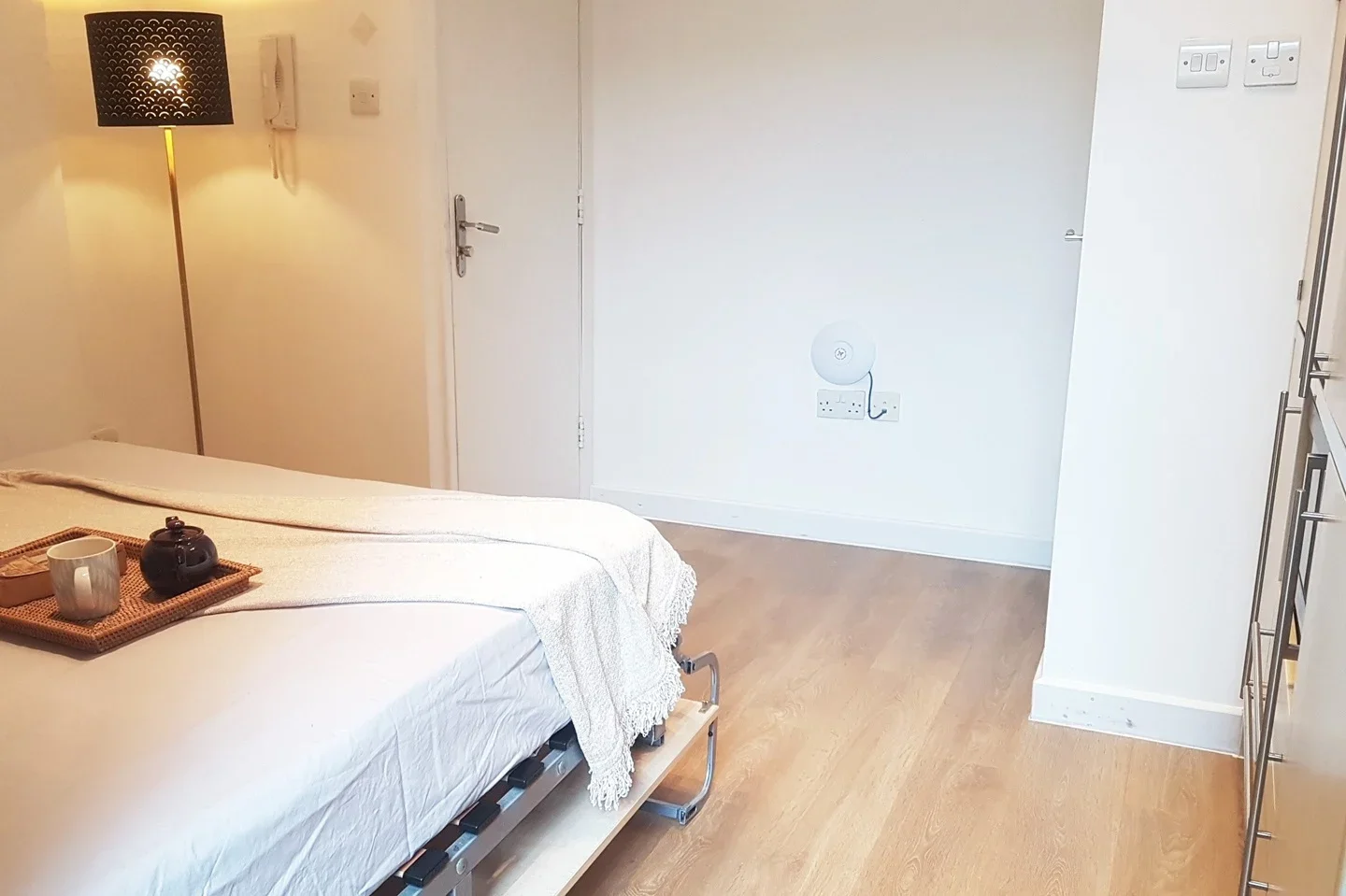 Flat Rufford Street in Greater London
