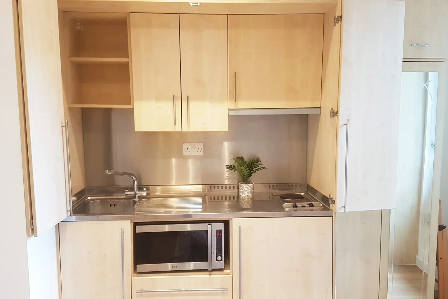Flat Rufford Street in Greater London