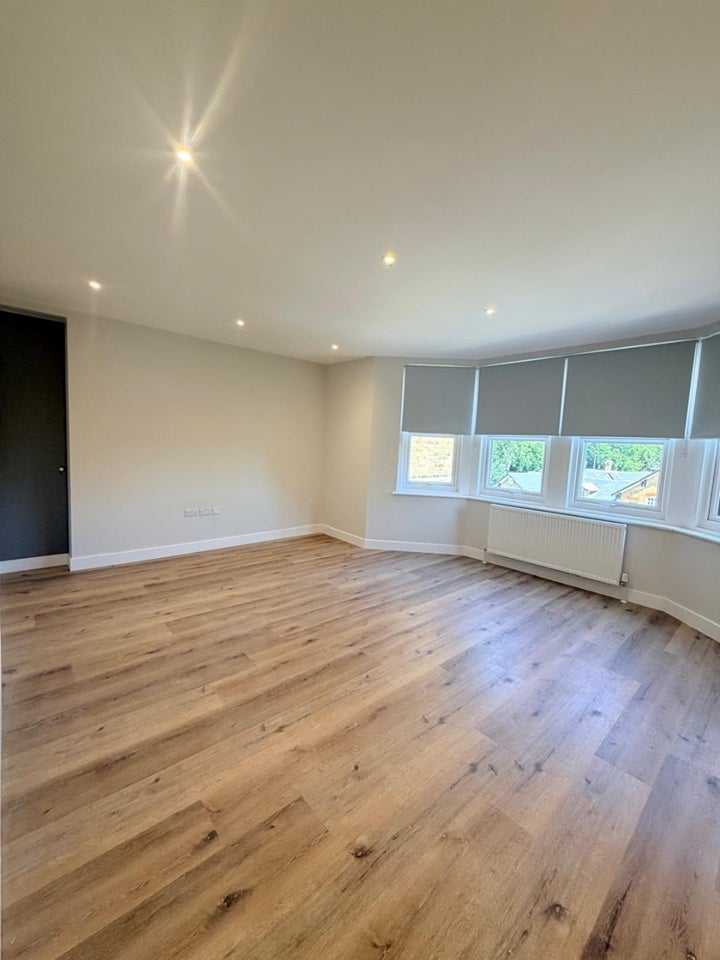 Flat Bromley Road in Greater London