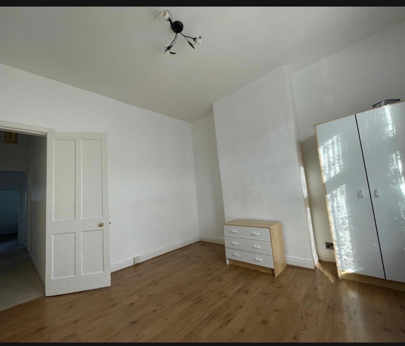 Room Reginald Road in Sandwell