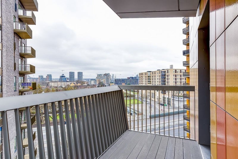 Flat Bywell Place in Greater London