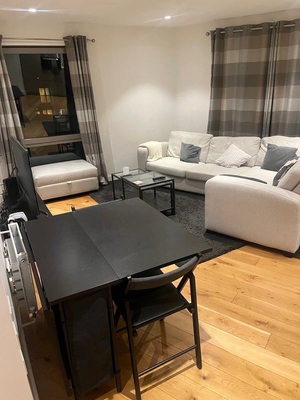 Flat Bywell Place in Greater London