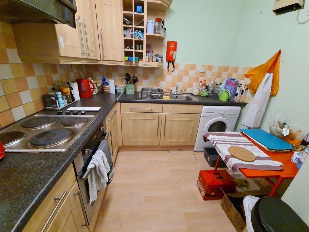 Flat Moorland Avenue in Leeds