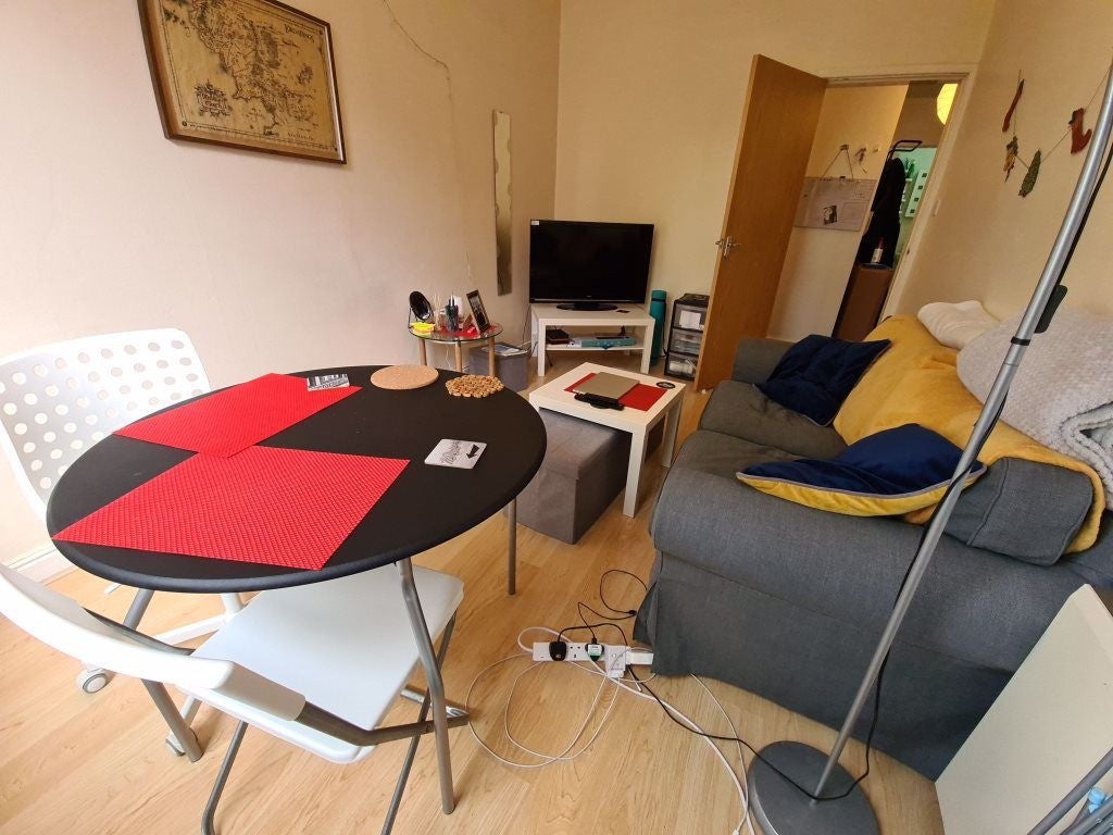 Flat Moorland Avenue in Leeds