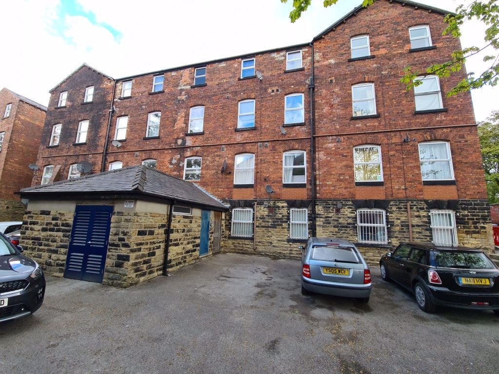 Flat Moorland Avenue in Leeds