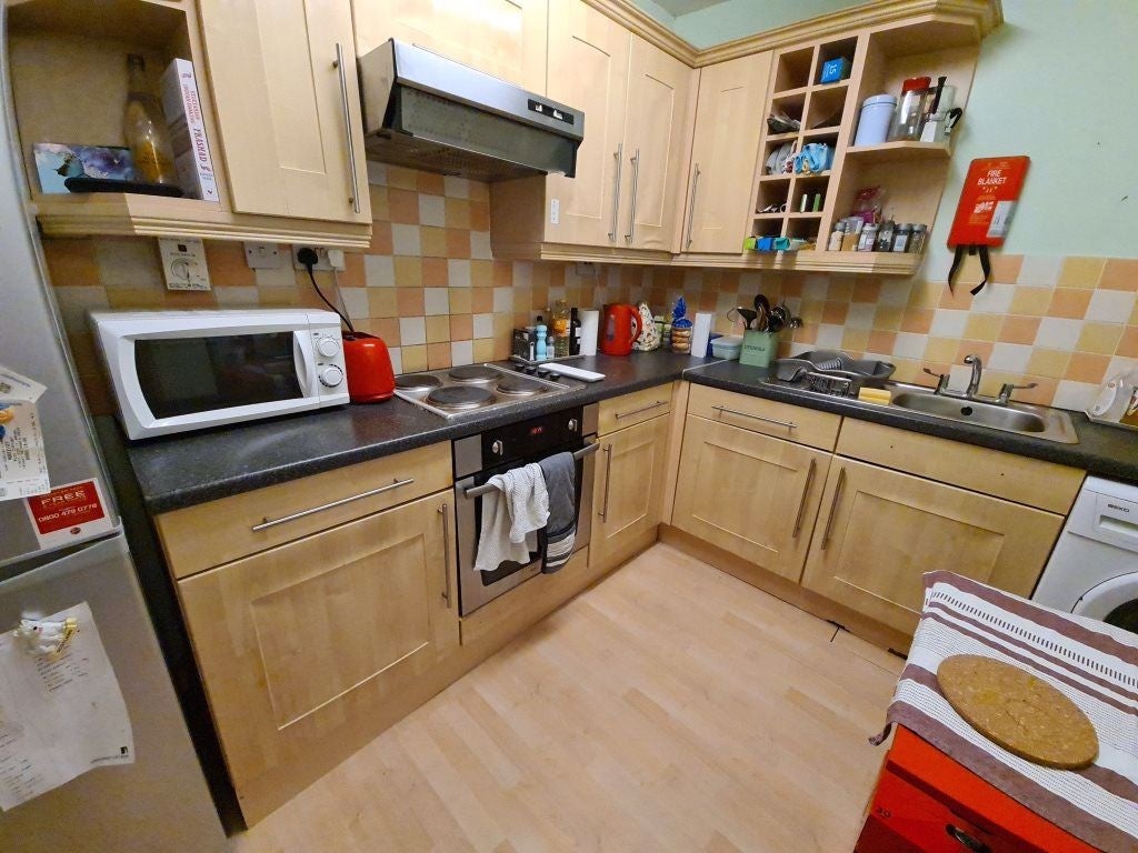 Flat Moorland Avenue in Leeds