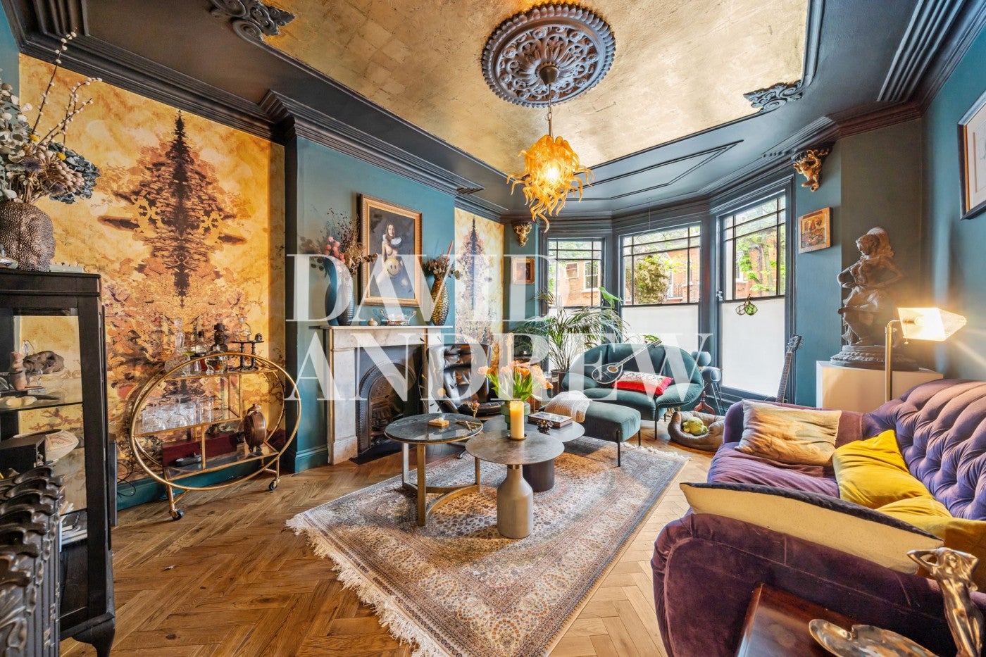 Flat Sotheby Road in Greater London